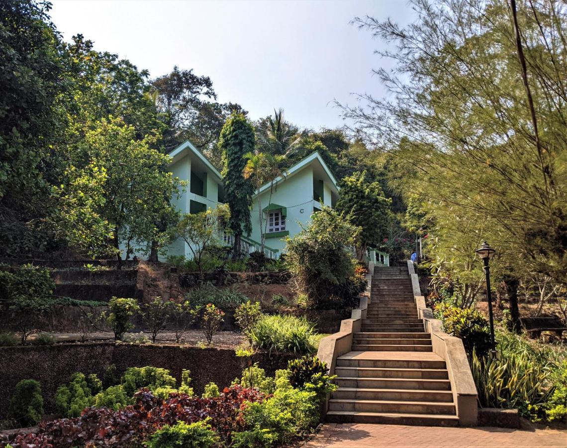 Farmagudi Residency 호텔 Donshiwado 외부 사진